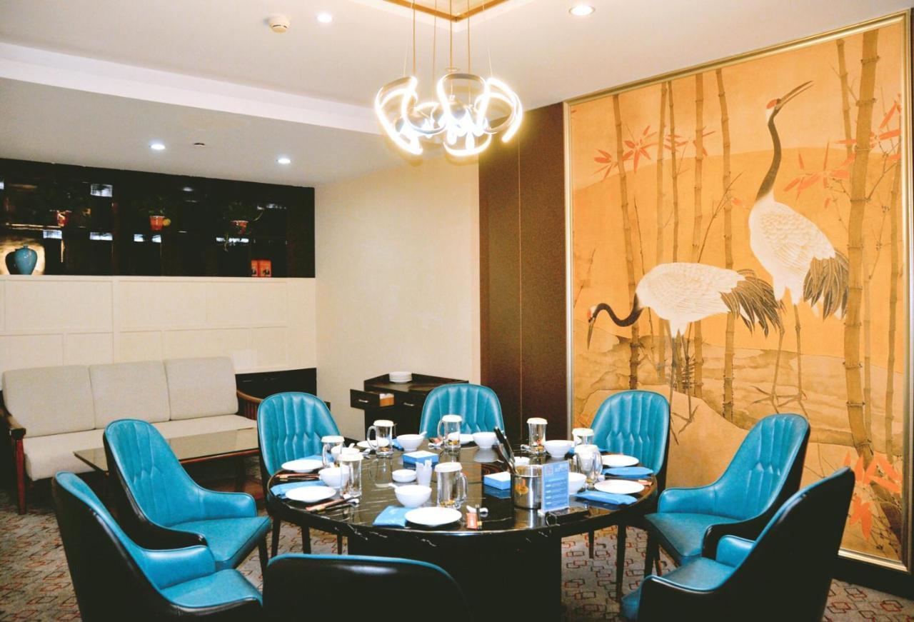 Days Hotel & Suites China Town---Five Minutes To Reach Changsha Station, The Metro Line 2 & Line 6 Are Nearby,Free Gym & Laundromat,Chinese And Western Buffet Breakfast Is Offered On The 31St Floor Екстер'єр фото