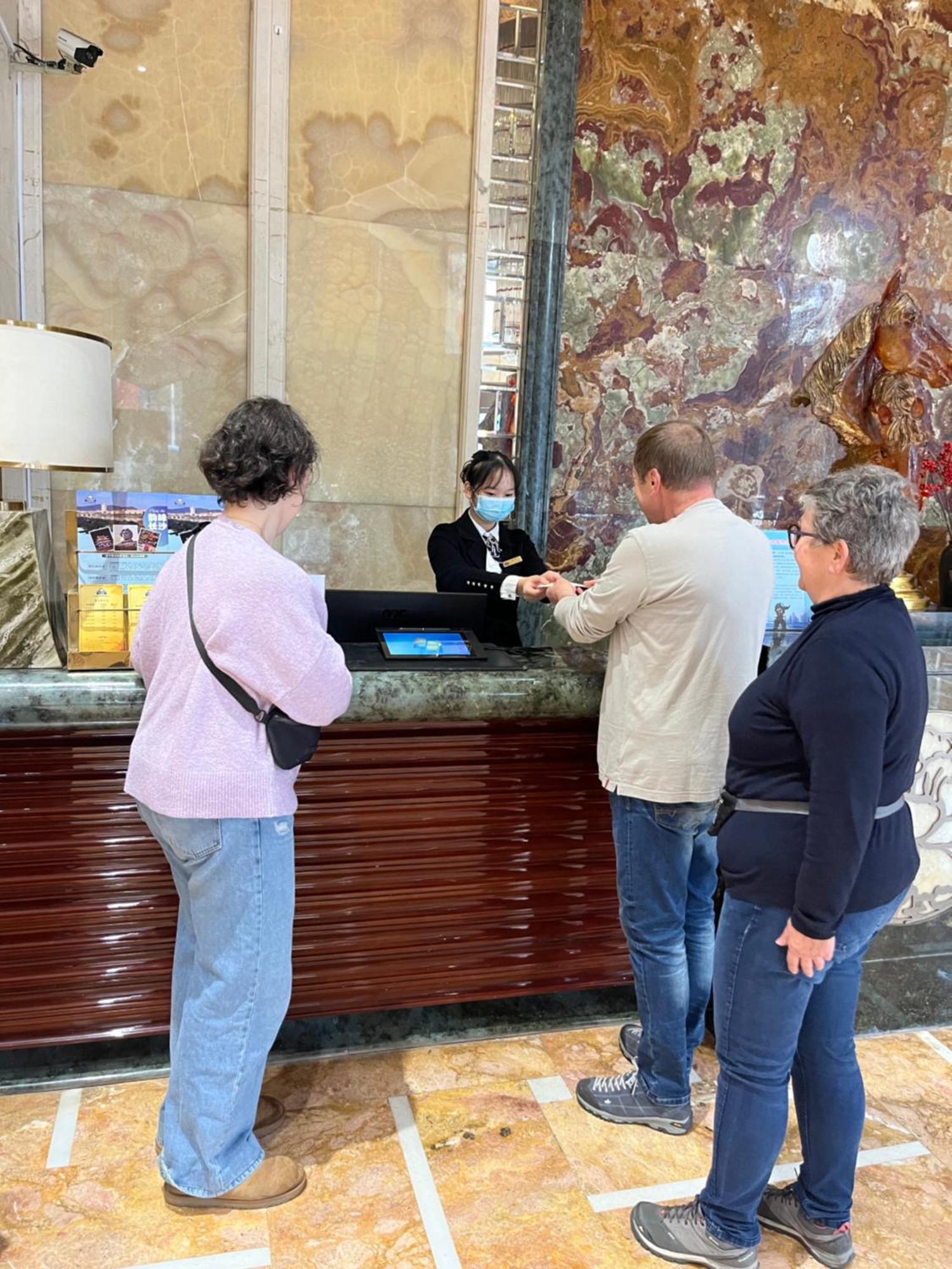 Days Hotel & Suites China Town---Five Minutes To Reach Changsha Station, The Metro Line 2 & Line 6 Are Nearby,Free Gym & Laundromat,Chinese And Western Buffet Breakfast Is Offered On The 31St Floor Екстер'єр фото