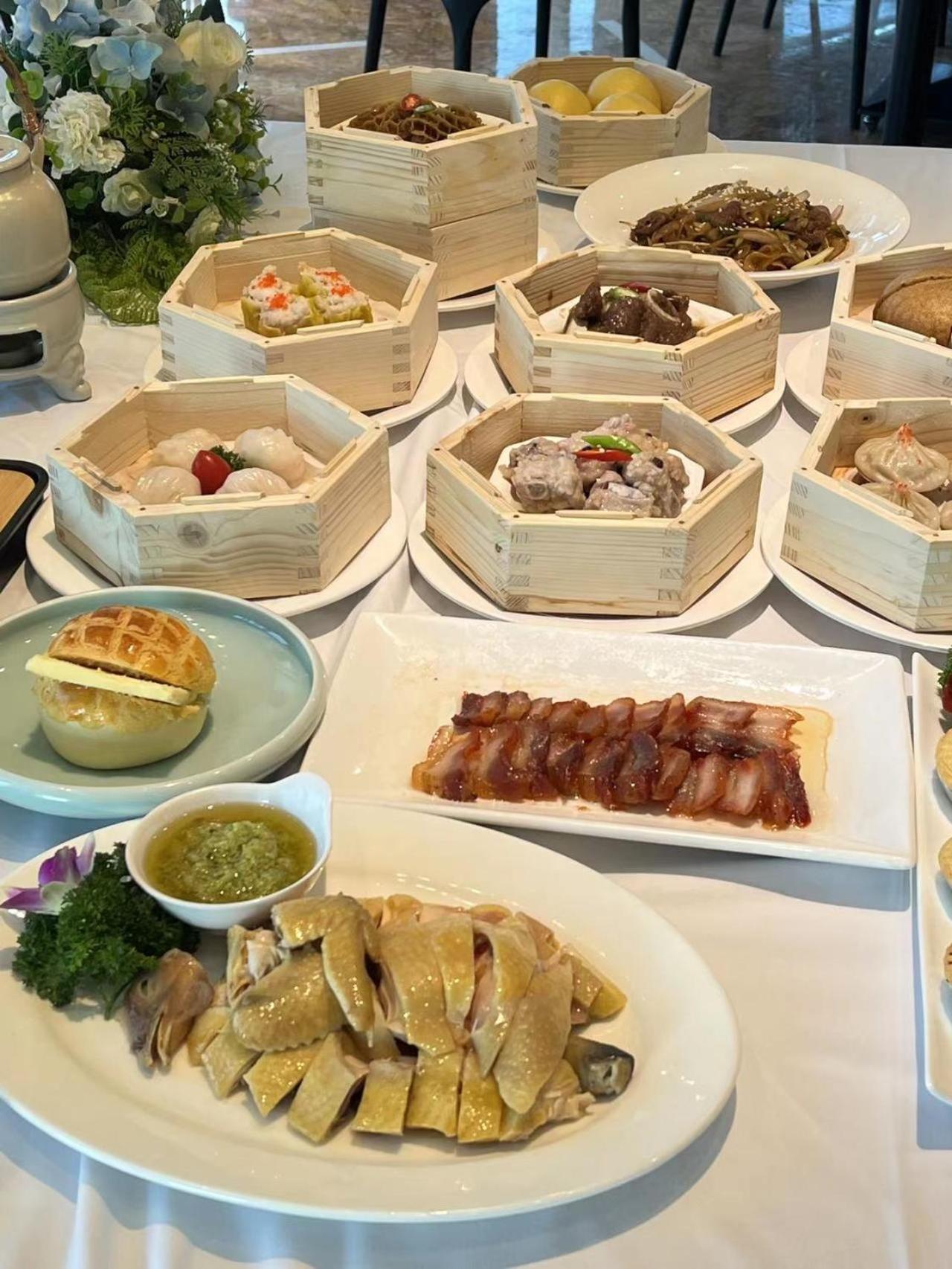 Days Hotel & Suites China Town---Five Minutes To Reach Changsha Station, The Metro Line 2 & Line 6 Are Nearby,Free Gym & Laundromat,Chinese And Western Buffet Breakfast Is Offered On The 31St Floor Екстер'єр фото