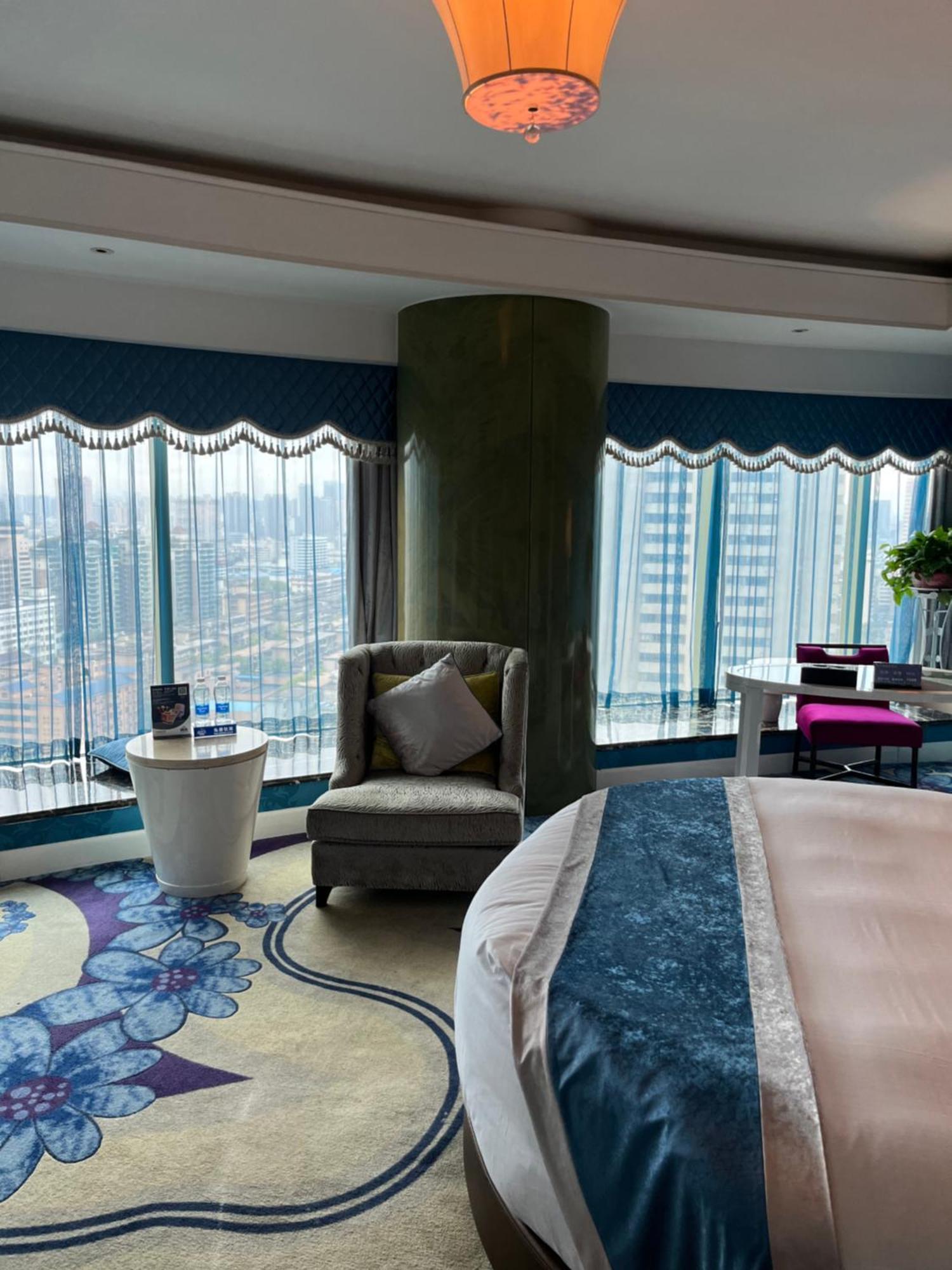 Days Hotel & Suites China Town---Five Minutes To Reach Changsha Station, The Metro Line 2 & Line 6 Are Nearby,Free Gym & Laundromat,Chinese And Western Buffet Breakfast Is Offered On The 31St Floor Екстер'єр фото